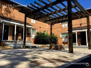 Building Photo - Gated 2BD APTS: RENOVATED - Courtyard w/ F...