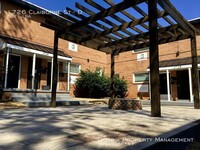 Building Photo - Gated 2BD APTS: RENOVATED - Courtyard w/ F...