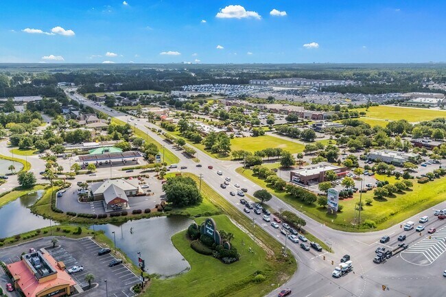 Building Photo - 3BR Townhome Carolina Forest – GREAT PRICE - Community Pool/Lake View