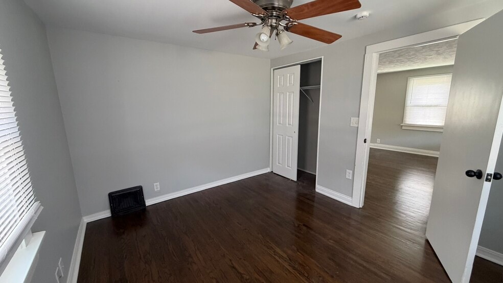 Building Photo - 4815 Lexington Blvd