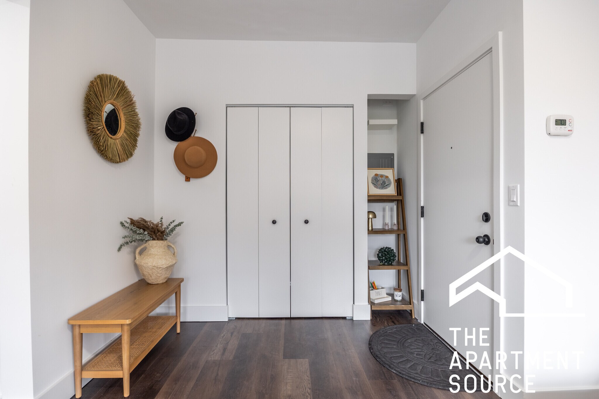 Building Photo - 1555 W Hollywood Ave