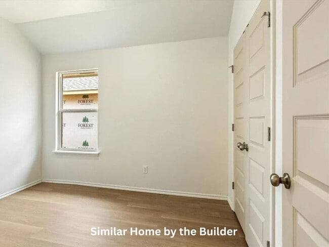Building Photo - FOR RENT: Stunning & Stylish 2-Bedroom Duplex in Lawton