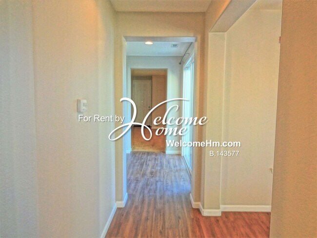 Building Photo - 481 Miesque Ct