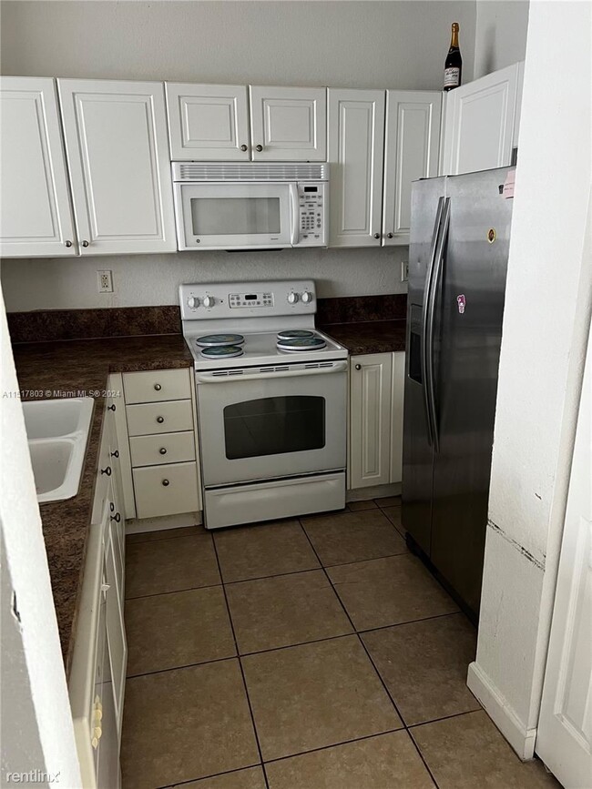 Primary Photo - 3 br, 2 bath House - 1490 NE 33rd Ave # 20...