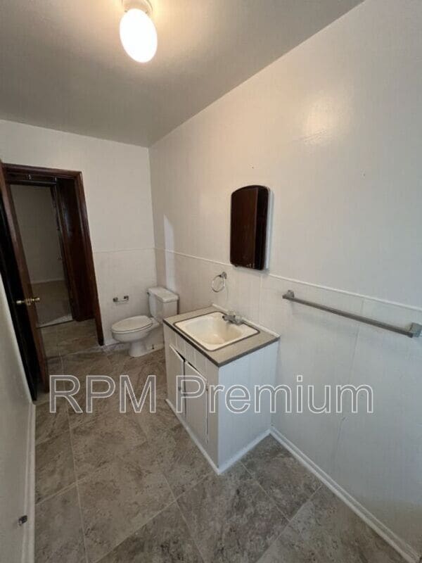 Building Photo - 13191 Sunshine Rd