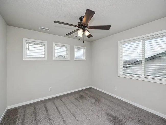 Building Photo - Bright & Modern 4-Bedroom Home in Deer Cre...