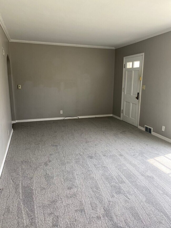 Building Photo - 2-Bedroom House with Detached Garage & Basement — Lafayette's North End