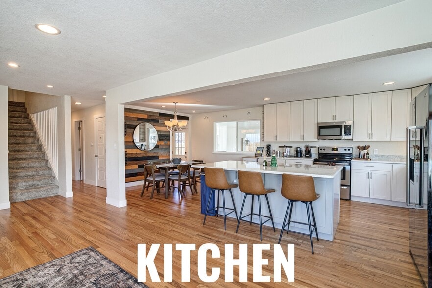 Building Photo - 10490 W Dakota Ave