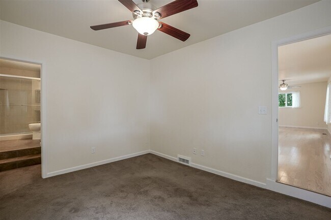Building Photo - 2111 Nolte Dr