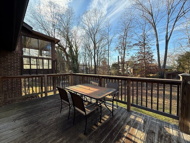 Building Photo - 3 Bedroom 3 Bathroom Home in Kingsport, TN