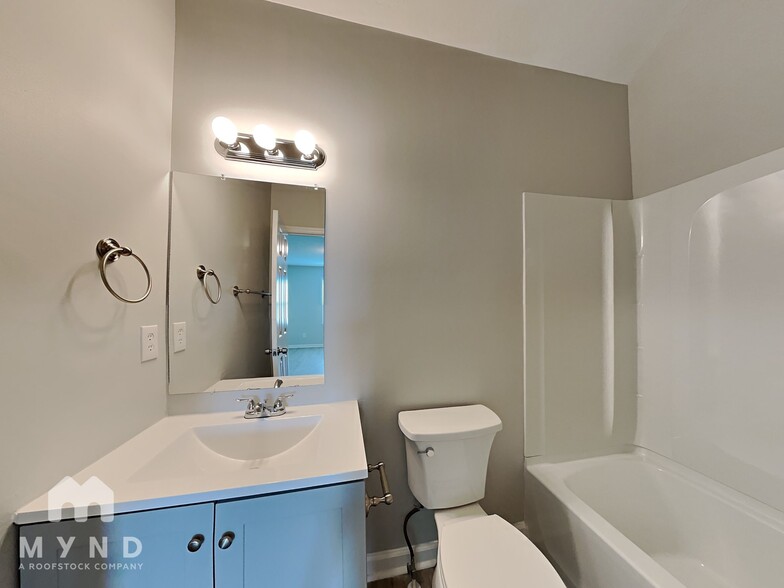 Building Photo - 9205 Meadow Sweet Ct