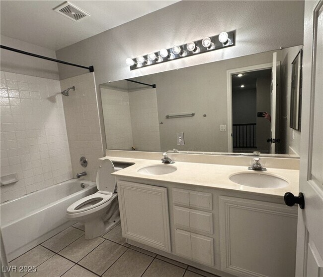 Building Photo - 2566 Golden Bay Ct