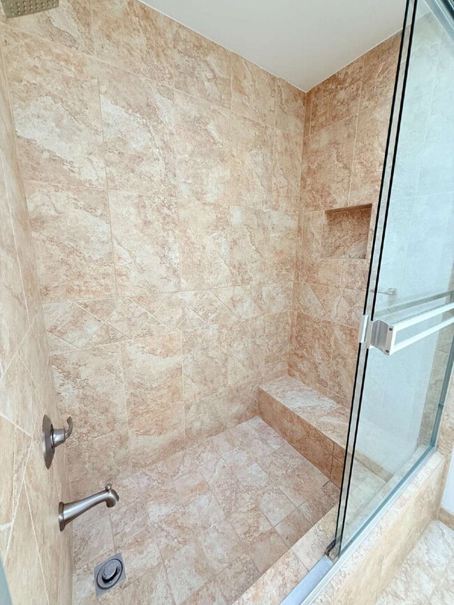 Building Photo - Spacious Carlsbad Townhouse: Spacious 2-Be...