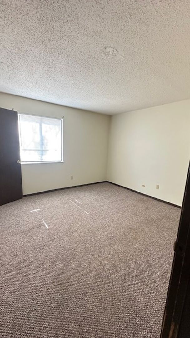 Building Photo - 22 Southwinds Cir