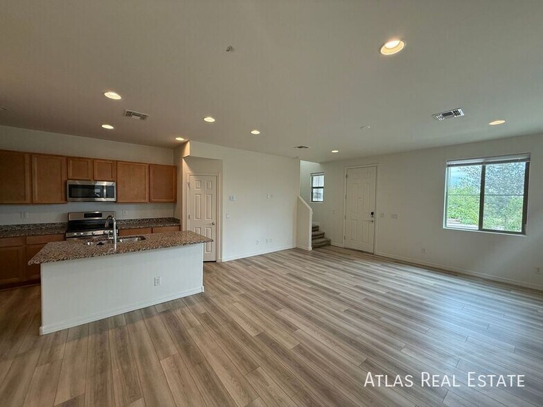 Building Photo - 4228 S 58th Ave