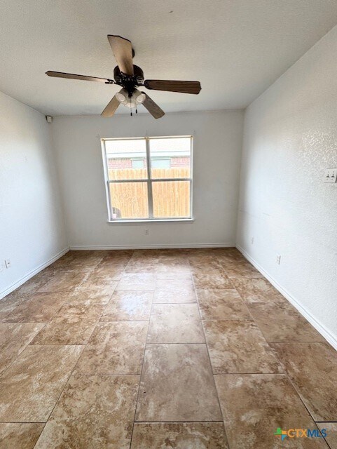 Building Photo - 3504 Saul Dr