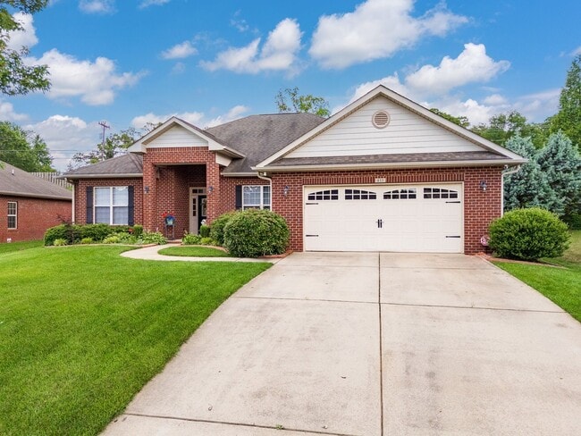 Primary Photo - LUXURY RENTAL: Exquisite 4 BR, 2 BA, 2 Car...