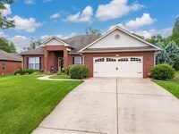 Building Photo - Spacious 4-Bedroom, 2 BA Ranch Home, 2 Car...