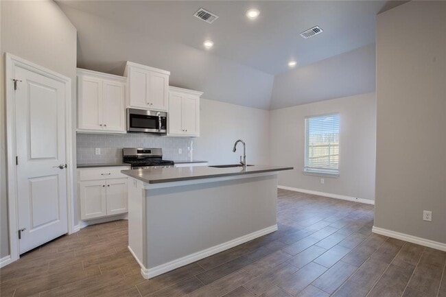 Building Photo - 3817 Lleyton Dr
