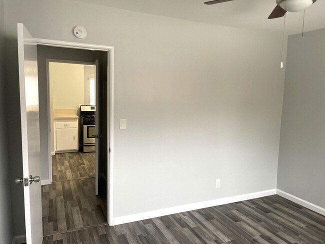 Building Photo - NW2013 (NEW)