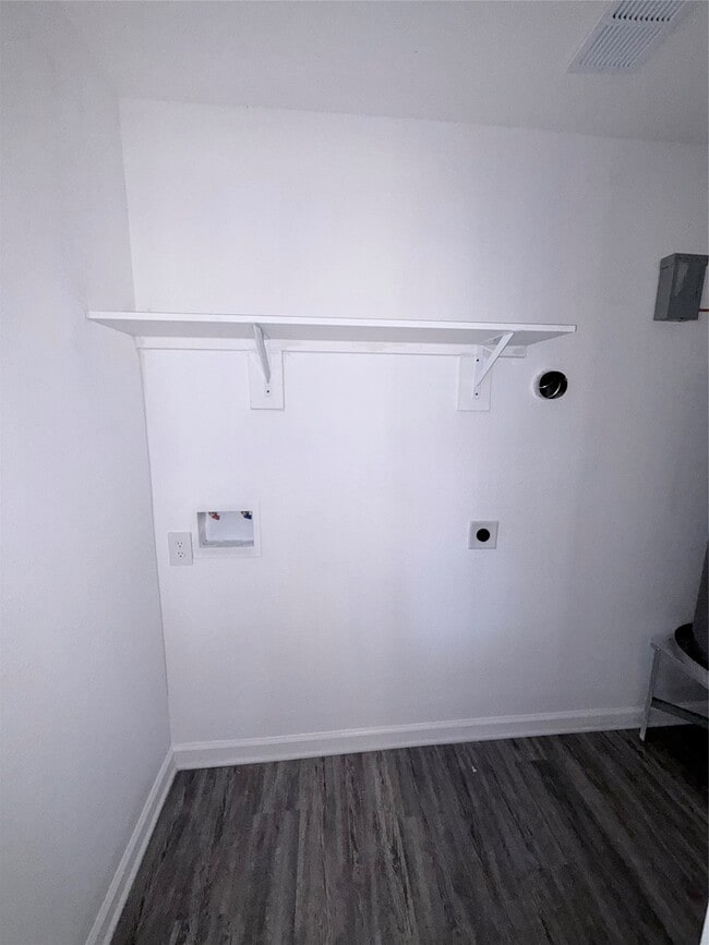 Building Photo - 3700 4th St