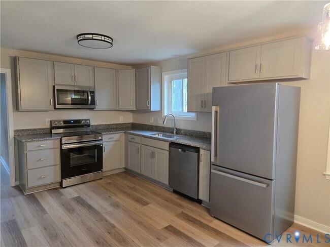 Building Photo - 609 Willomett Ave