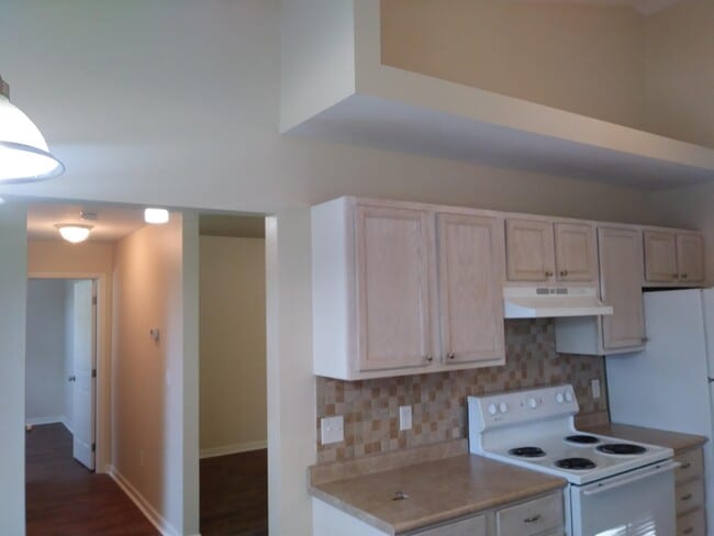 Building Photo - 1608 Akridge Dr