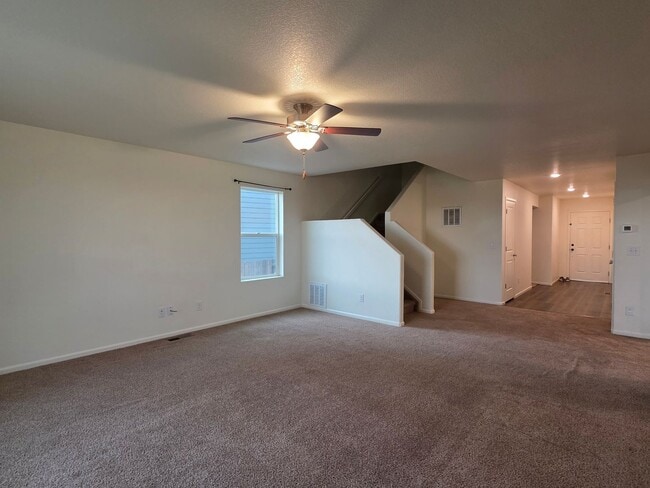 Building Photo - MASSIVE 5 Bedroom Home In Bennett!