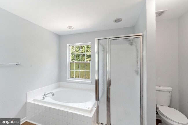 Building Photo - 15743 Viewpoint Cir