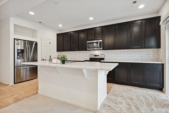 Building Photo - 3 Bedroom Single Family in Denver