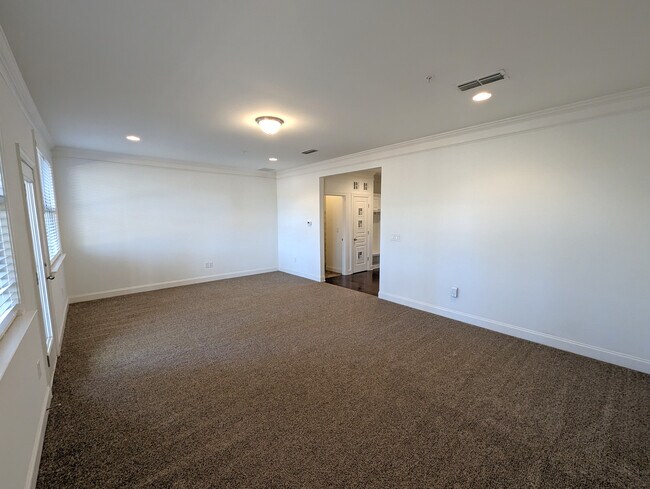 Building Photo - 146 Brindle Ln