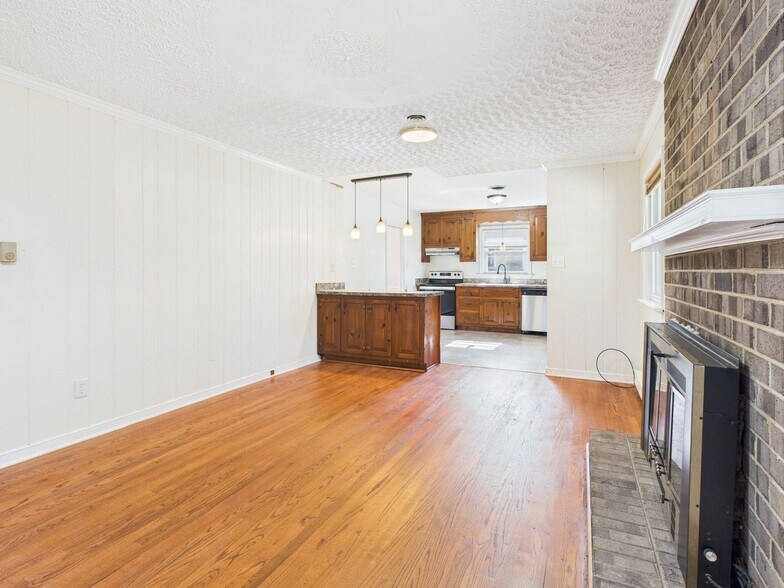 Building Photo - 3702 Broadgate Dr