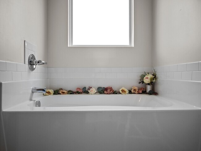 Building Photo - 251 Breakwater Dr