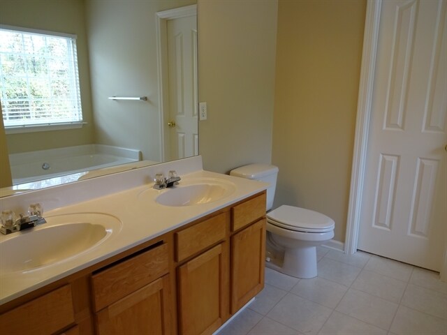 Building Photo - 412 Grafton Ct