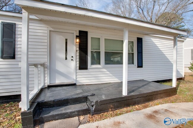 Building Photo - 3916 Troy Swasey Blvd SW