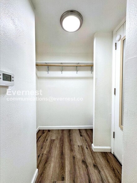 Building Photo - 5300 E Cherry Creek S Dr