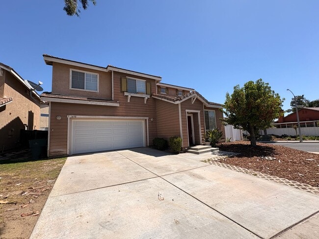 Building Photo - 4 Bed, 2.5 Bath in Riverside!