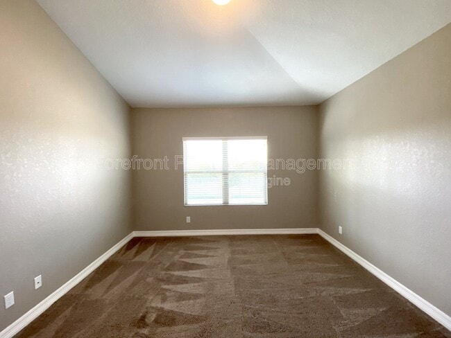 Building Photo - 1206 Ranch Falls