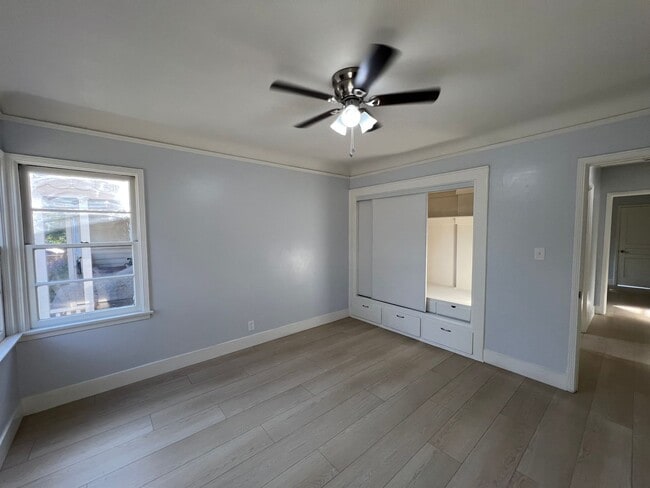 Building Photo - Burbank 3 bedroom 2 bathroom house for ren...