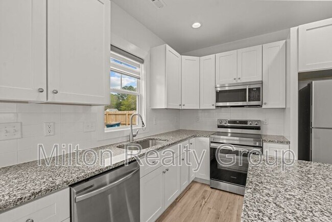 Building Photo - 405 E Harnett St