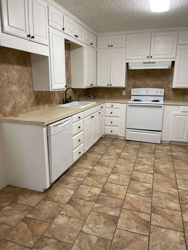 Building Photo - 4010 44th St