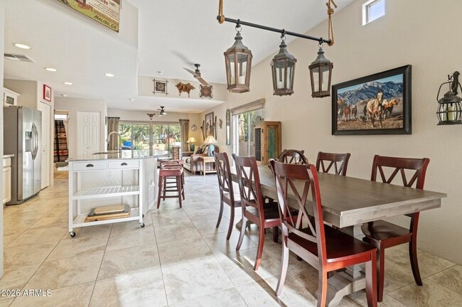 Building Photo - 6016 E Rancho Manana Blvd