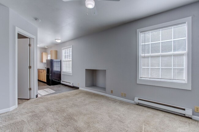 Interior Photo - Custer Street 1x1 unit!  Cozy and Quiet neighbor