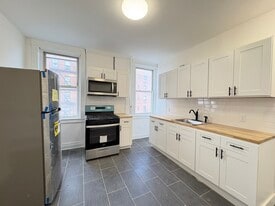 Building Photo - 2521 Kennedy Blvd