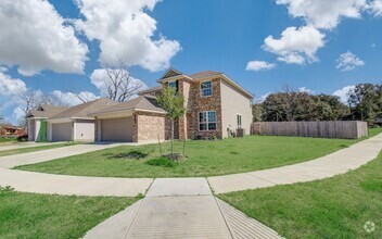 Building Photo - 1002 Oak Branch Ln