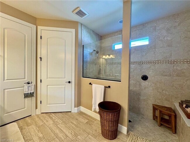 Building Photo - 9418 Greyhawk Trl