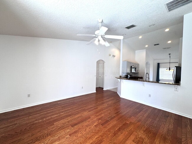 Building Photo - 205 Paradise Woods Pl