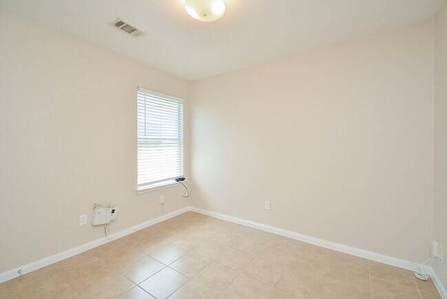 Building Photo - 29031 Rio Grande River Dr