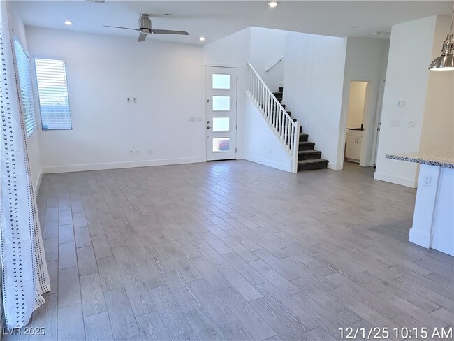 Building Photo - 3210 Centano Ave