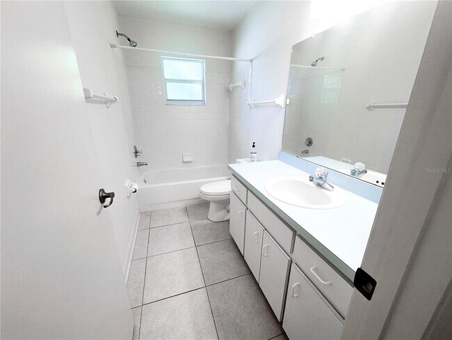 Building Photo - 5721 Manchester Dr W